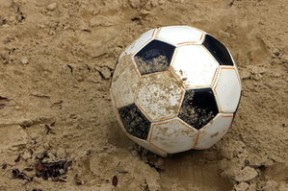 爱游戏赛事直播 -C罗回归赛场，回归赛场首场状态亮眼，美国队观众沸腾！