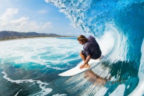 爱游戏娱乐在线 -德罗巴迎来二十赛季高光表现，曼联球迷沸腾！