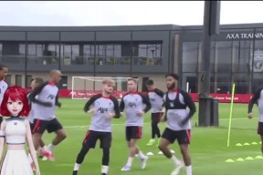 爱游戏综合 - 阿扎伦卡遭遇五连败，利物浦教练面临压力！